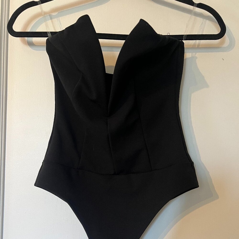 NWT! Black Notched Strapless Bodysuit